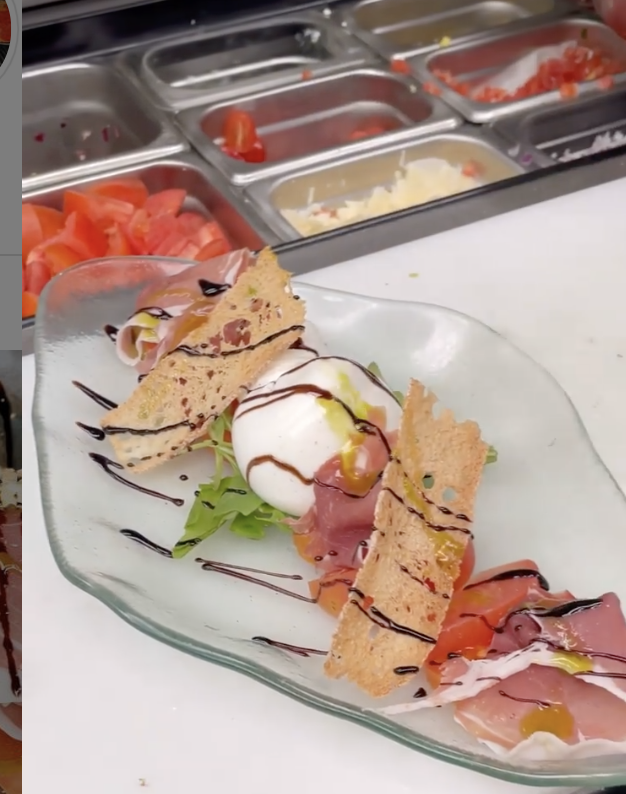 Costa Med Burrata & Prosciutto appetizer!.png